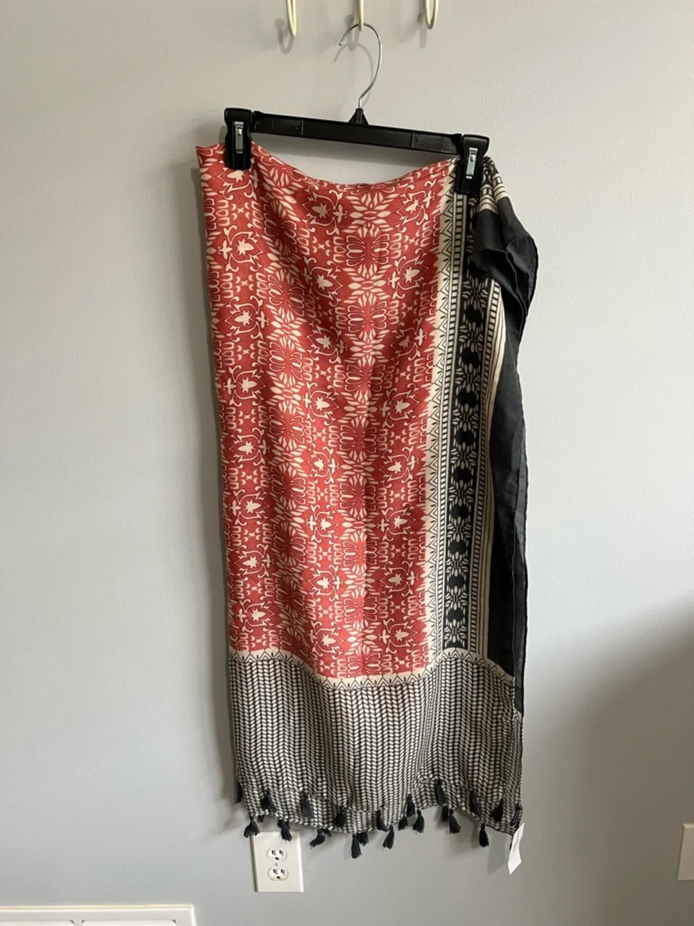 Dressbarn OS Multicolor Oversized Scarf with Tassels NWT